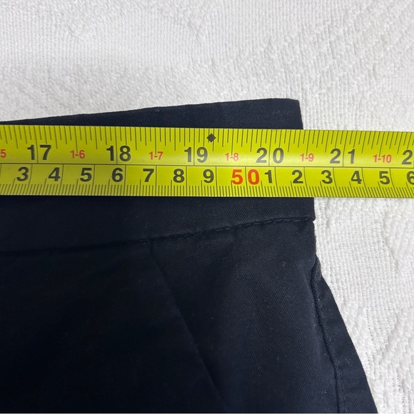 Old Navy Black Flat Front Shorts Women’s plus size 18 summer casual 11” rise - Picture 5 of 8